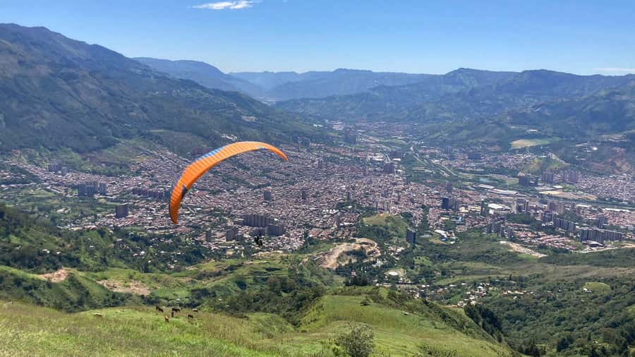 Medellín Paragliding - Go Pro Included - Private Pickup to San Félix: The Easy Start to Your Flight