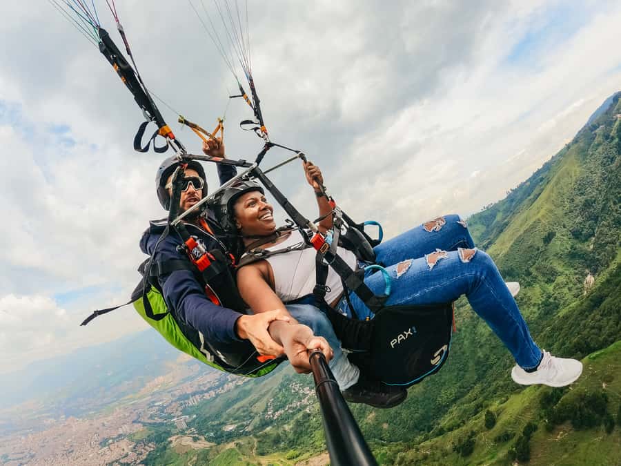 Medellín: Paragliding in the Colombian Andes - The Preflight Lesson: Quick Training, Real Confidence