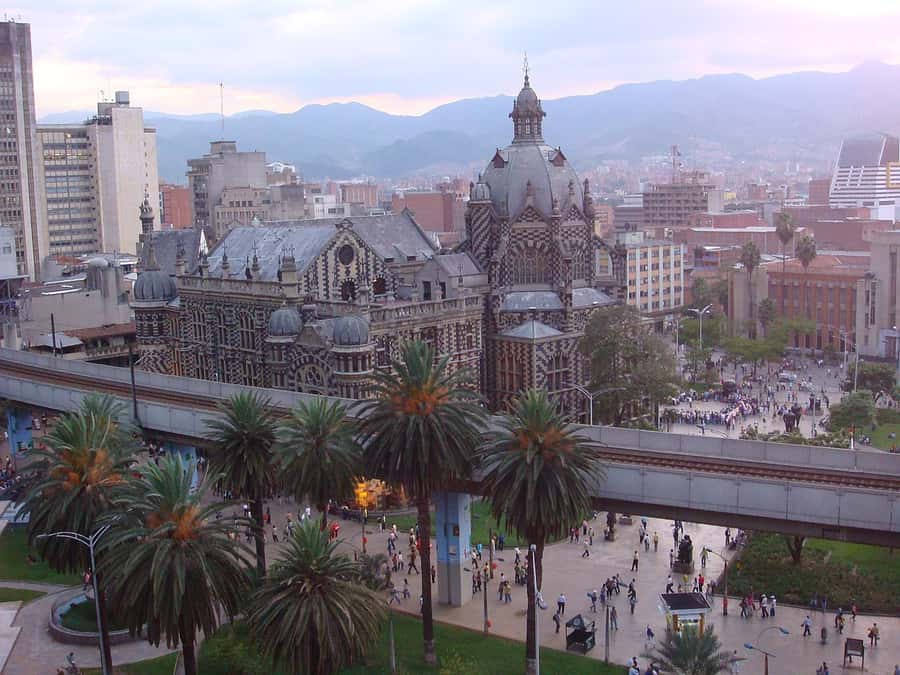 Medellin: Private City Tour - Carlos Gardel Monument, Pueblito Paisa, and Plaza Botero