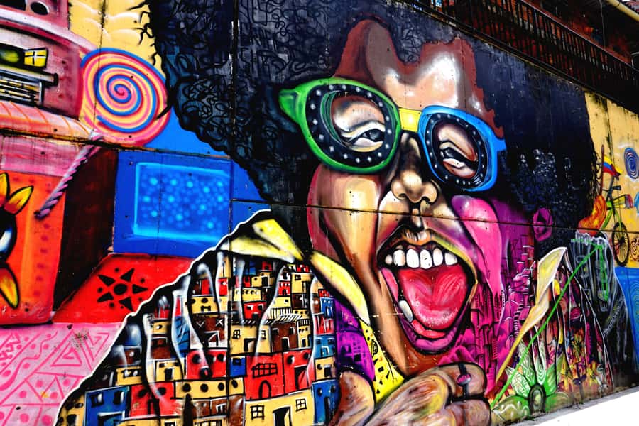 Medellín: Private Comuna 13 Street Art Tour - Why Comuna 13 street art is more than decoration