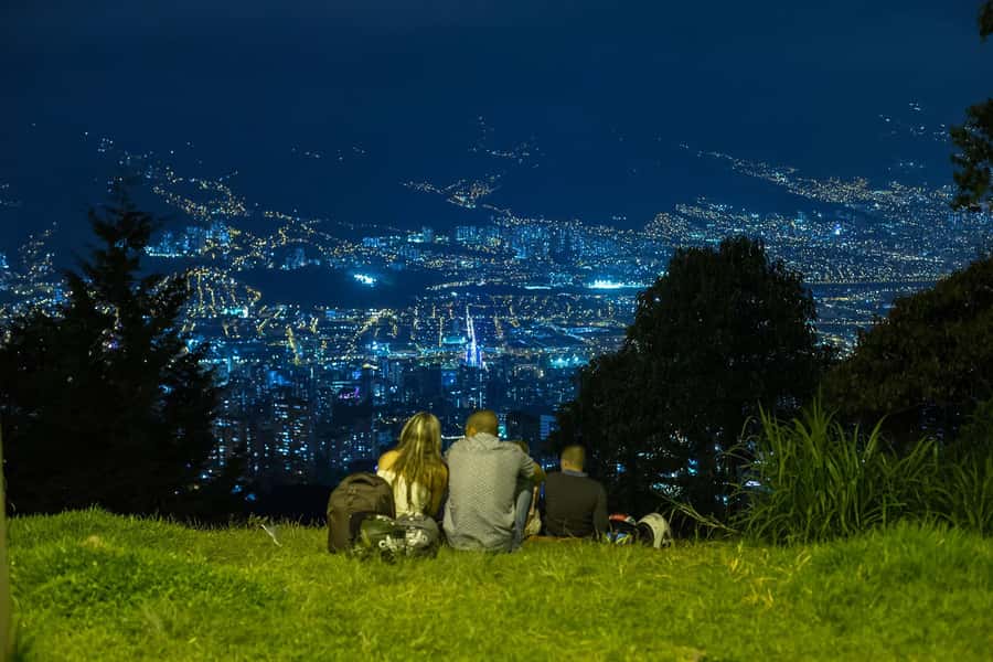 Medellín: Private Food Tour With The Best Viewpoints. - The Eight Wonder bar: empanadas with Medellín glowing below