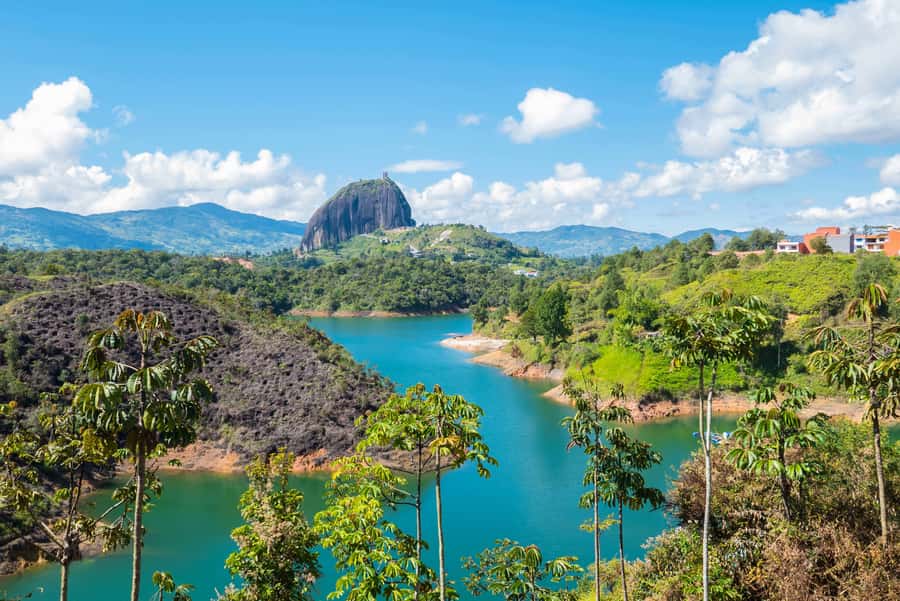 Medellín: Private Guatapé Tour w/ Breakfast, Lunch & Cruise - Breakfast and Lunch Included: Where the Value Shows Up
