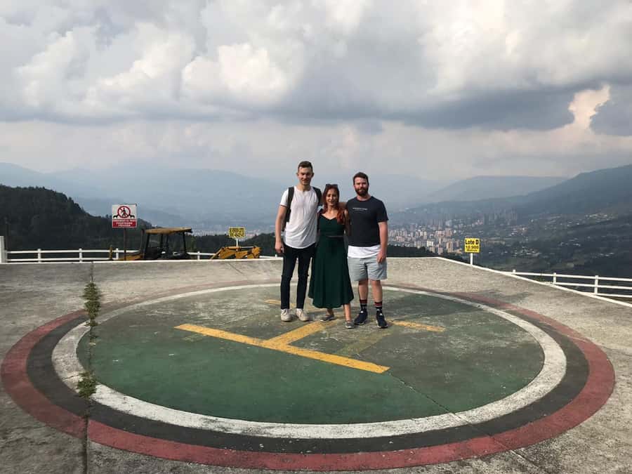 Medellín: Private Pablo Escobar Tour with Cable Car Ride - Metrocable Juan XXIII: West-side panoramic views and smart photo timing