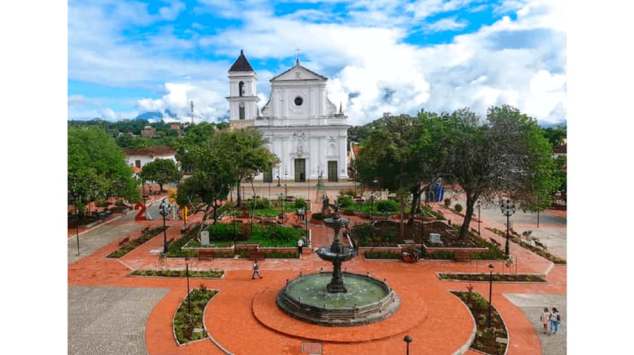 Medellin: Santa Fe de Antioquia Guided Day Trip - The Puente Colgante de Occidente stop you’ll remember
