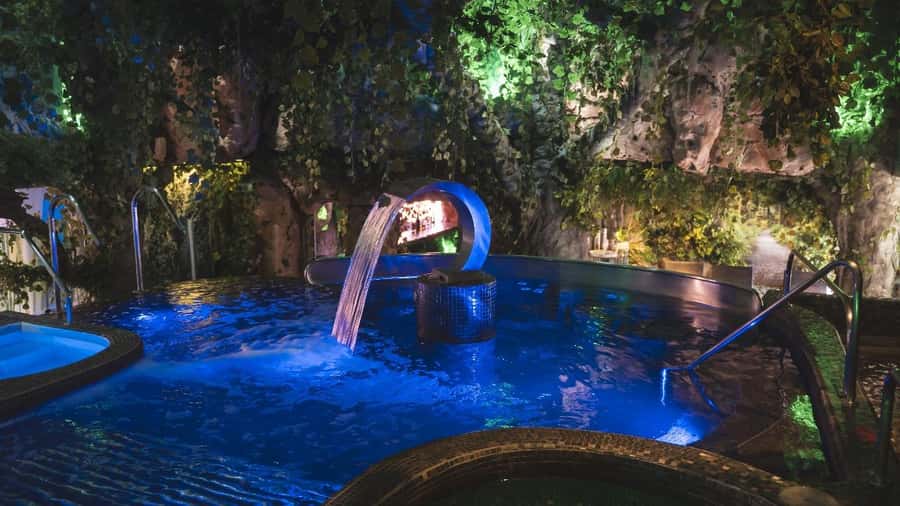 Medellín: Spa Experience with Dinner, Massage and Sauna - Therapy Pools in Sequence: Footbath, Magnesium Flotation, Bubble Volcano