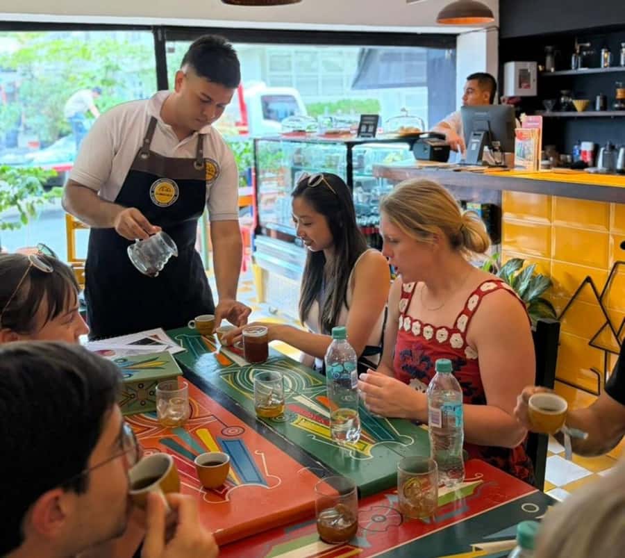 Medellín: Street Food Tour with Local Tastings - Key highlights worth showing up for