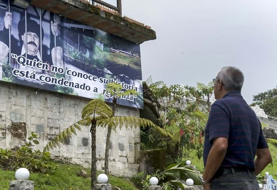 Medellín: The Real Pablo Escobar Tour - Monasterio Santa Gertrudis La Magna, a guided pause in the middle of the drive