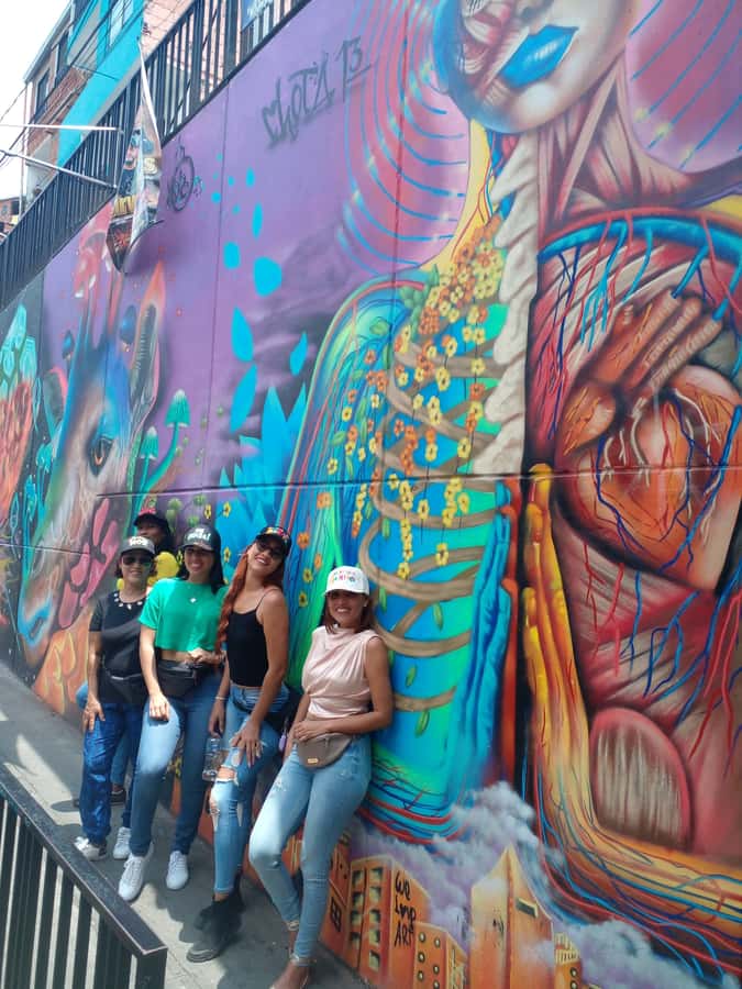 Medellin: Tour Pablo Escobar y Comuna 13 Privado - Who This Private Tour Is For, and Who Should Rethink It