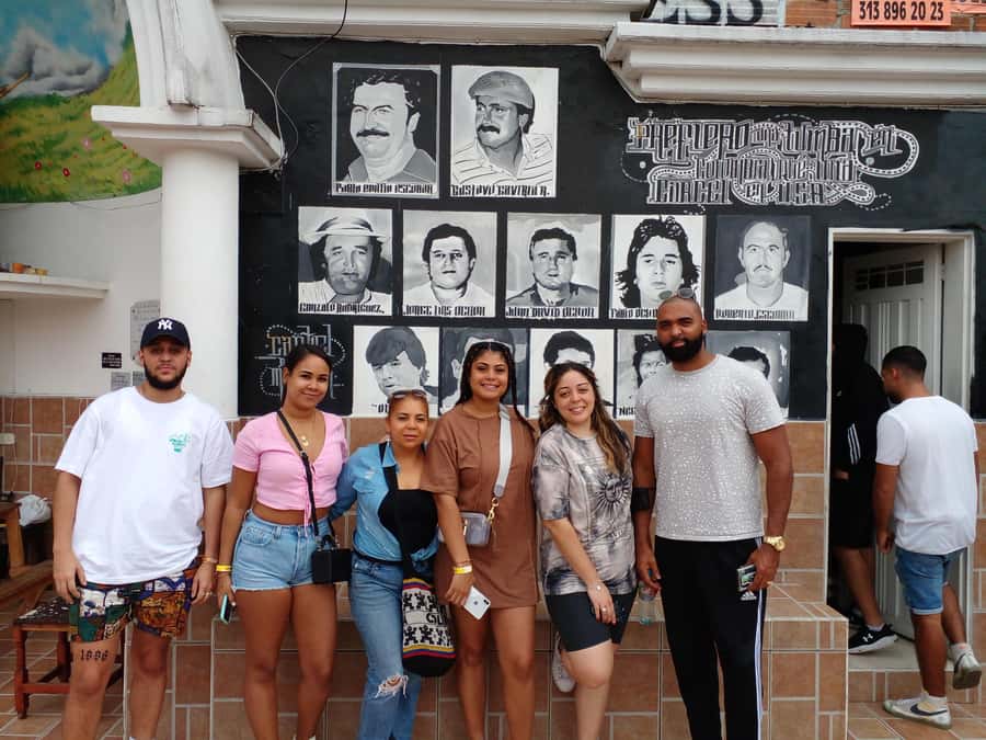 Medellin: Tour Pablo Escobar y Comuna 13 Privado - Price and Timing: Getting Value from a 5-Hour Private Day