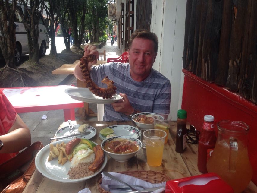 Medellin: Traditional Food Tour - Guide Quality, What Reviews Emphasize, and Why It Matters