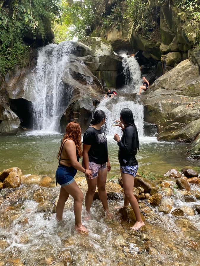 Medellin: waterfalls and naturals poolls tour - From Medellin to Barbosa: the quick route to water and calm
