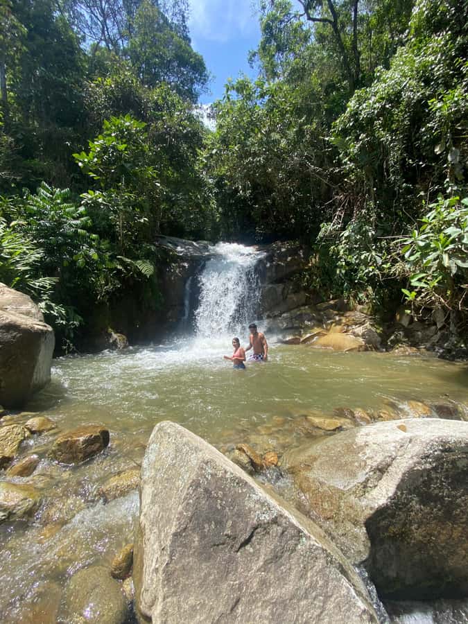 Medellin: waterfalls and naturals poolls tour - Barbosa warm-up: photos, coffee, beer, and local browsing