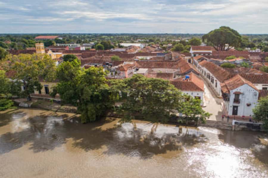 Mompox Caribbean Routes - Hotel in Mompox, Small-Group Feel, and a Bilingual Guide