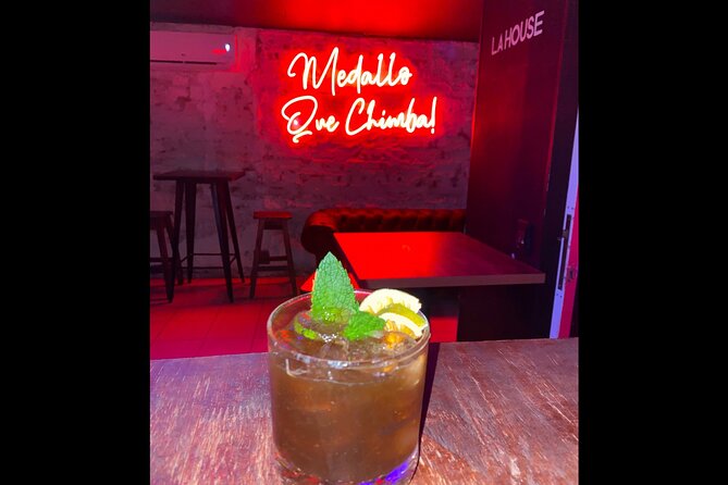 Nightlife Medellin, Rooftops, bars and Clubs - Purple Reign Restaurant Gastro Bar: the welcome you’ll want after you arrive