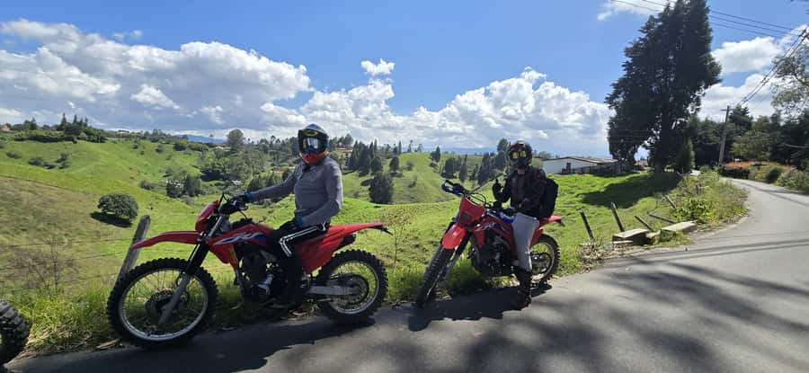 Off-road motorcycle adventure through the Medellín mountains - Transportation that keeps the adventure from turning into a chore
