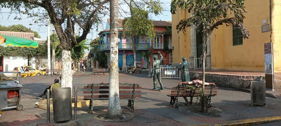 Old City Cartagena Private Tour - San Francisco Bastion and the Walls Walk: Perspective You Can Feel
