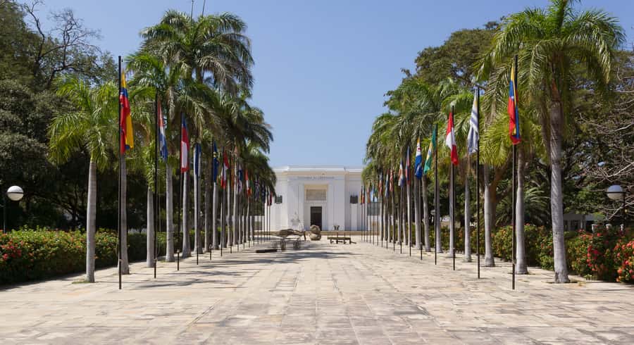 Old Town and Quinta Pedro Alejandrino Santa Marta City Tour - Rodrigo Bastidas, the cathedral tomb, and the moment history gets specific