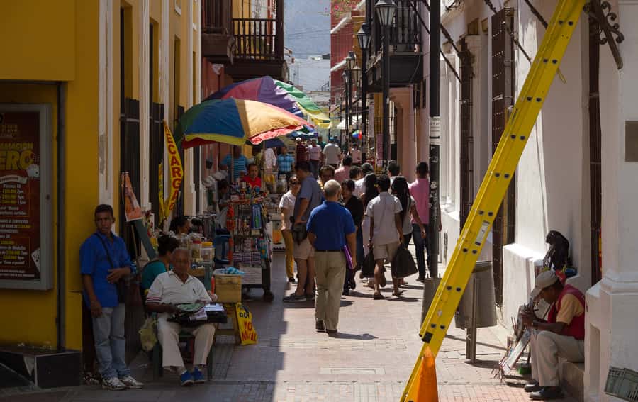 Old Town and Quinta Pedro Alejandrino Santa Marta City Tour - Walking day reality: shoes, water, and weather planning