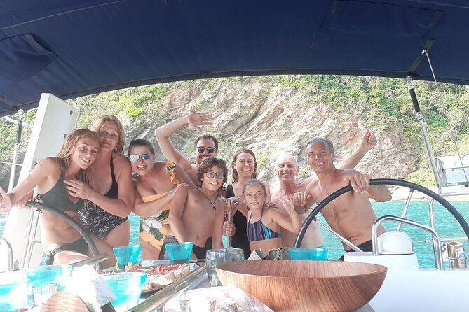 One amazing day in a private recent sailing boat in the Tayrona Park. The best sail trip from Santa Marta! - From Santa Marta to Tayrona: The Morning Setup That Matters