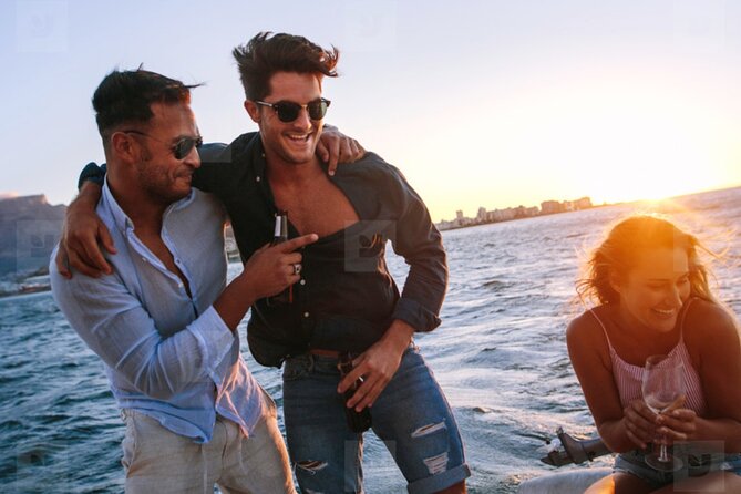 Open Bar Sunset Cruise in Catamaran or Speedboat (Best Deal) - Choosing the right boat: speedboat party vs catamaran comfort
