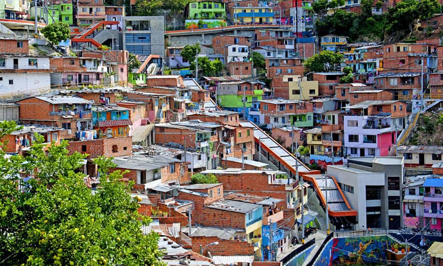 pablo, comuna 13 & cable car express tour - Starting in Medellín, then moving fast for 4 hours