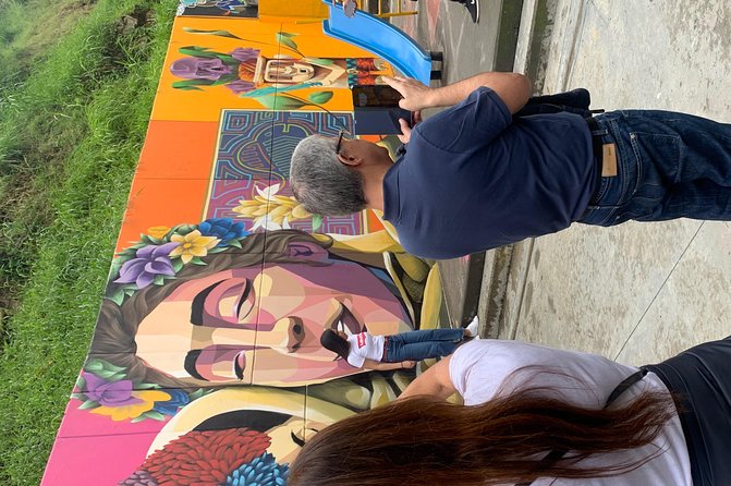 Pablo Escobar +Comuna13 tour - Meeting your guide, and why language help is a real value