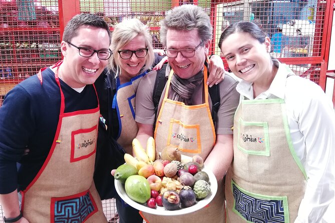 PALOQUEMAO MARKET FOOD TOUR. EXOTIC FRUIT. LOCAL SNACKS. /Min 2 pax - Key takeaways before you go