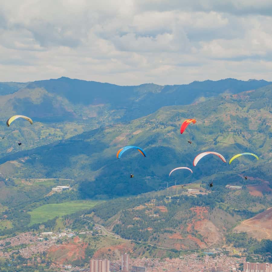 Paraglide over beautiful Medellin - Practical checklist so your day goes smoothly