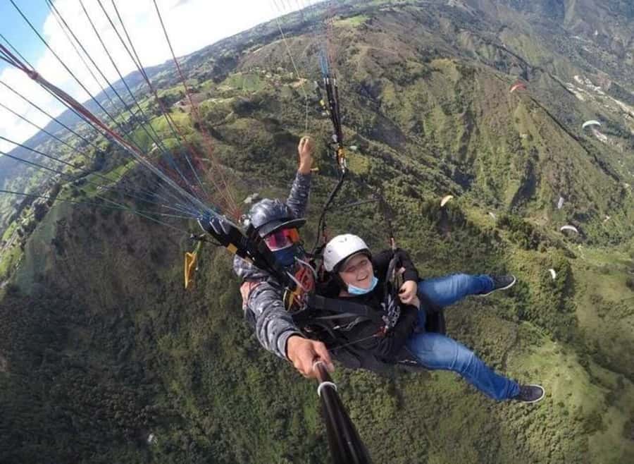 Paragliding Medellin with Transportation and free Videos - How safe it feels, and what to do if you are nervous