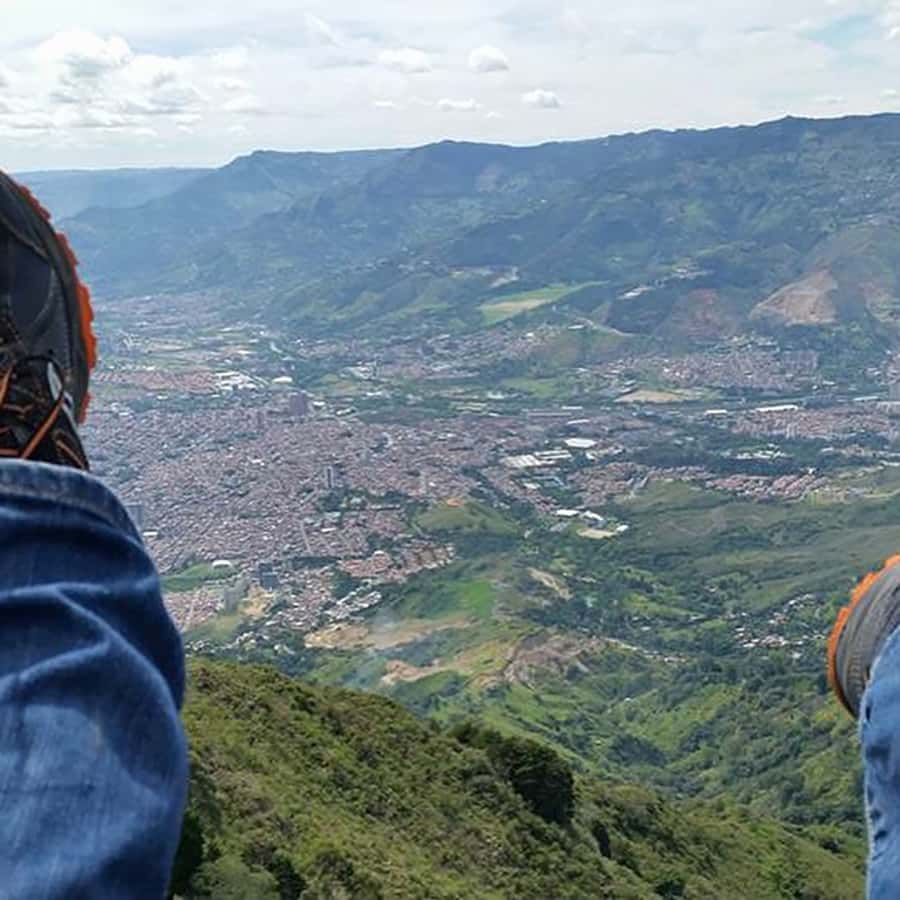 Paragliding the Andes from Medellín - El Poblado pickup, then straight to the mountains