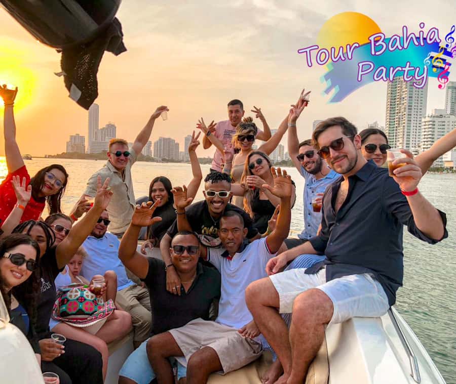 Party Boat in Cartagena Bay with NightClub Ticket - Host energy, timing, and how to avoid a frustrating start