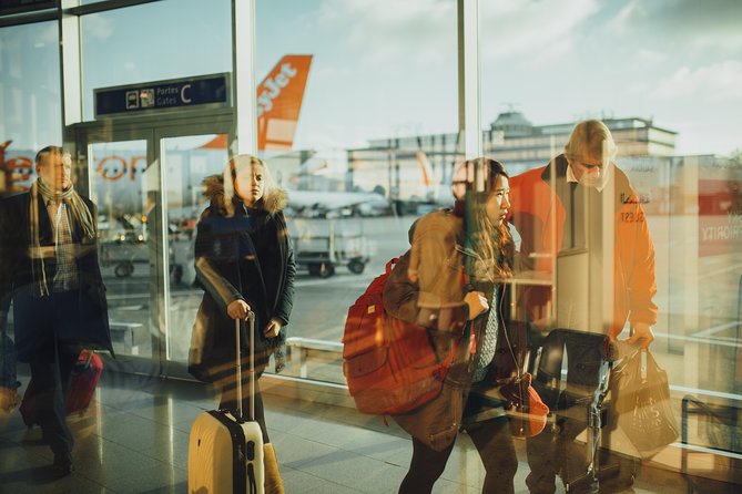 Private Cartagena Airport Arrival: Effortless Transfer - Drivers in Cartagena: friendly help without pretending it’s a tour