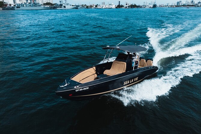 Private Full-Day Luxury Boat Rental Rosario Islands - The Sail Out: One Hour to the Rosario Islands With Real Time to Enjoy Them