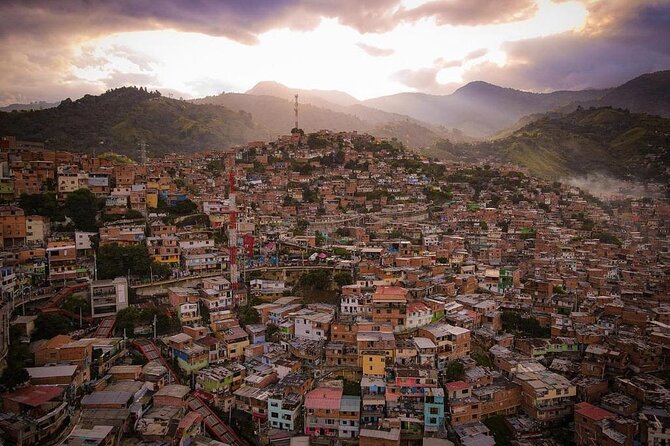 Private Half-Day Tour to Comuna 13 in Medellín. - Why Comuna 13 Fits Perfectly Into a Half-Day