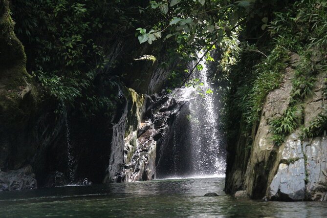Private tour: hiking to the crystalline MELCOCHO river from MEDELLÍN - La Pinuela and the 4x4 Truck Transfer Into the Protective Forest Area