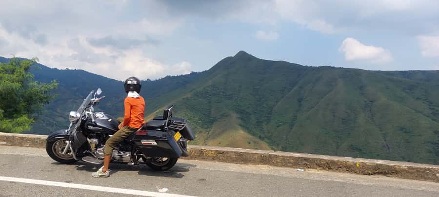 Private Tour on a 1100cc Cruiser Motorcycle - Cali Pickup to Jairo Varela Square: A Smooth Start Before the Climb