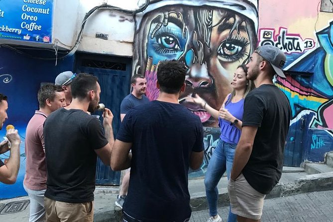 Private tour to Commune 13. - The Stairs Sector in Comuna 13: Drinks, Snacks, and Street Art