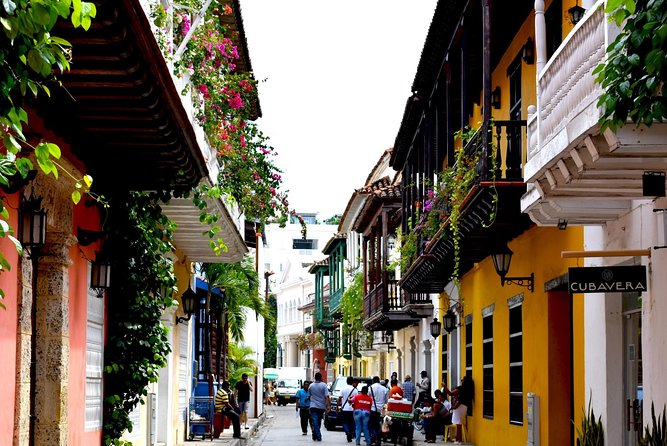 Private transportation from Santa Marta city to Cartagena - Pickup that starts at the hotel, not at the curb
