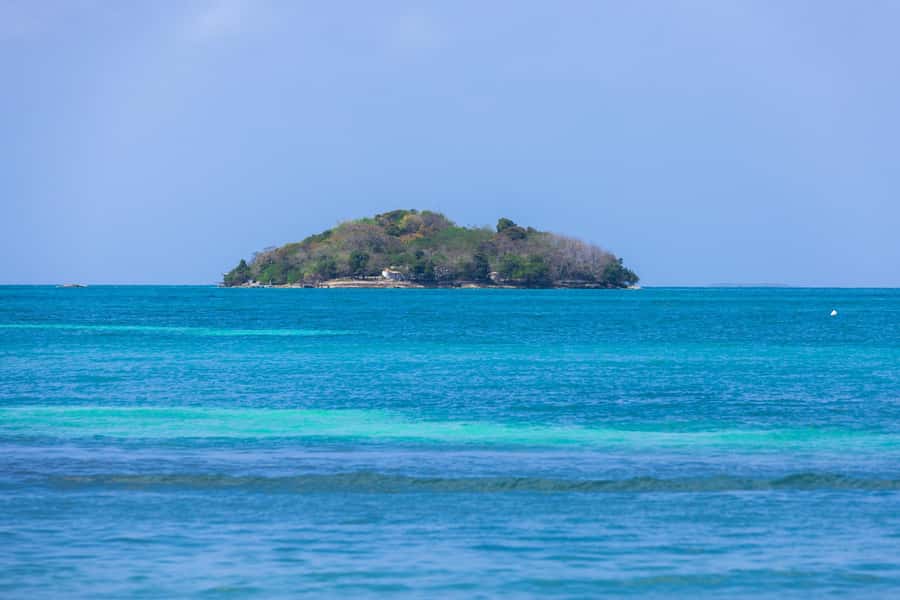 Rosario Islands -Barú : Agua Azul Beach, with lunch - Price and value around $70 per person
