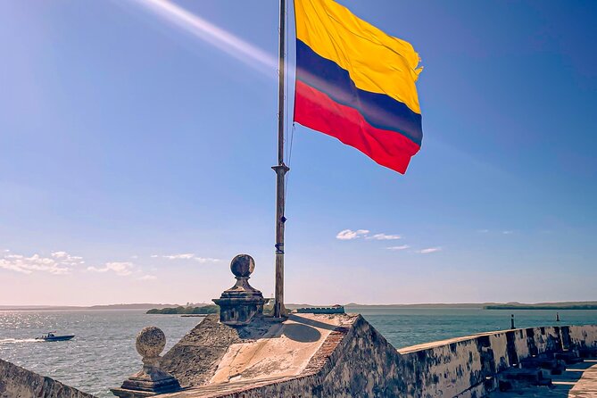 Rosario Islands Trip visiting Cholon, Playa Blanca and Snorkel - Bocachica and the Fuerte de San Fernando walk: history you can actually see