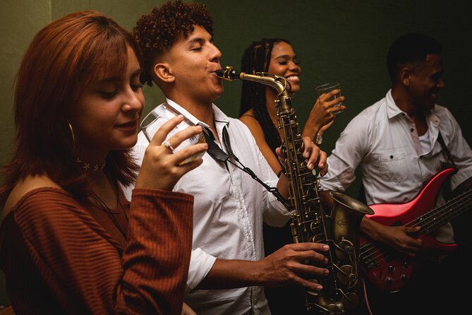 Rum & Rhythms a premium rum tasting with live music - Where you meet and how the timing works