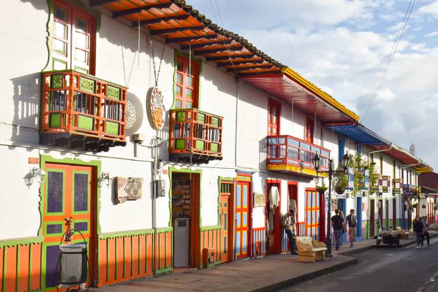 Salento, Cocora and Filandia Tour from Pereira or Armenia - Salento first: town atmosphere plus a real typical-food stop