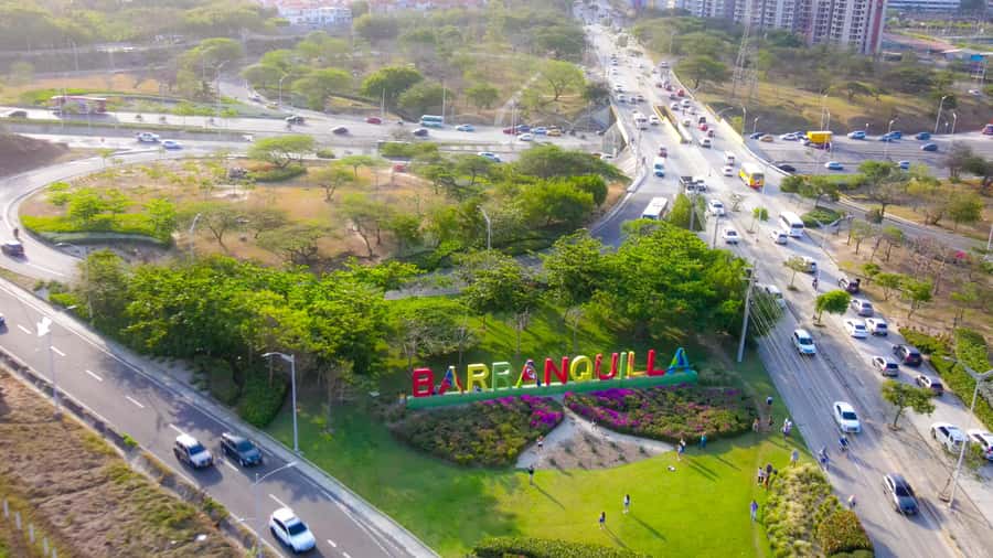 Salida de Cartagena: City Tour a Barranquilla & Santa Marta - Meals and comfort: what to expect and how to prepare
