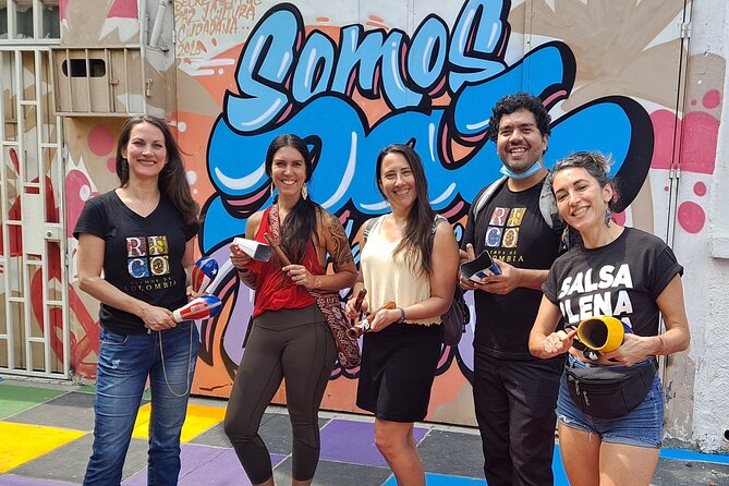 Salsa & Music Tour of Cali - The local rotation: cultural salsa places and practicing in real music rooms