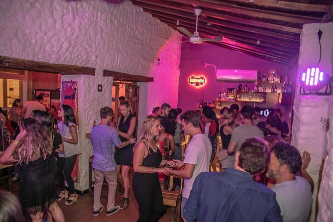 Salsa Tour in Cartagena with admission Ticket to Café Havana - Key points you will care about