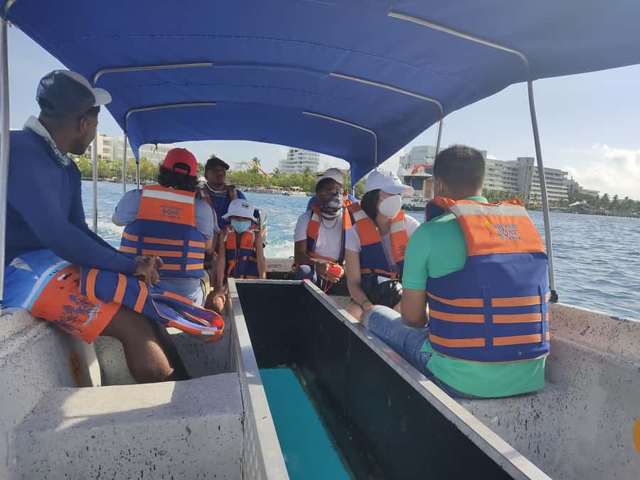 San Andres: Acuario Key Premium Tour - Glass-Bottom Boat Aquarium: Why This Is the Easy Way to See Fish