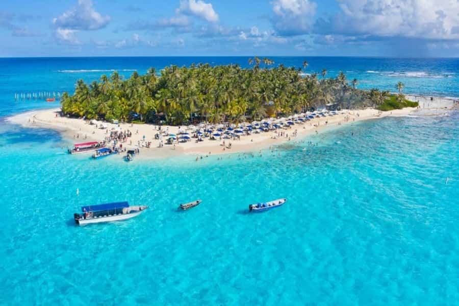 SAN ANDRES: BOAT TRANSFER + JOHNNY CAY - Johnny Cay, the reason this trip exists