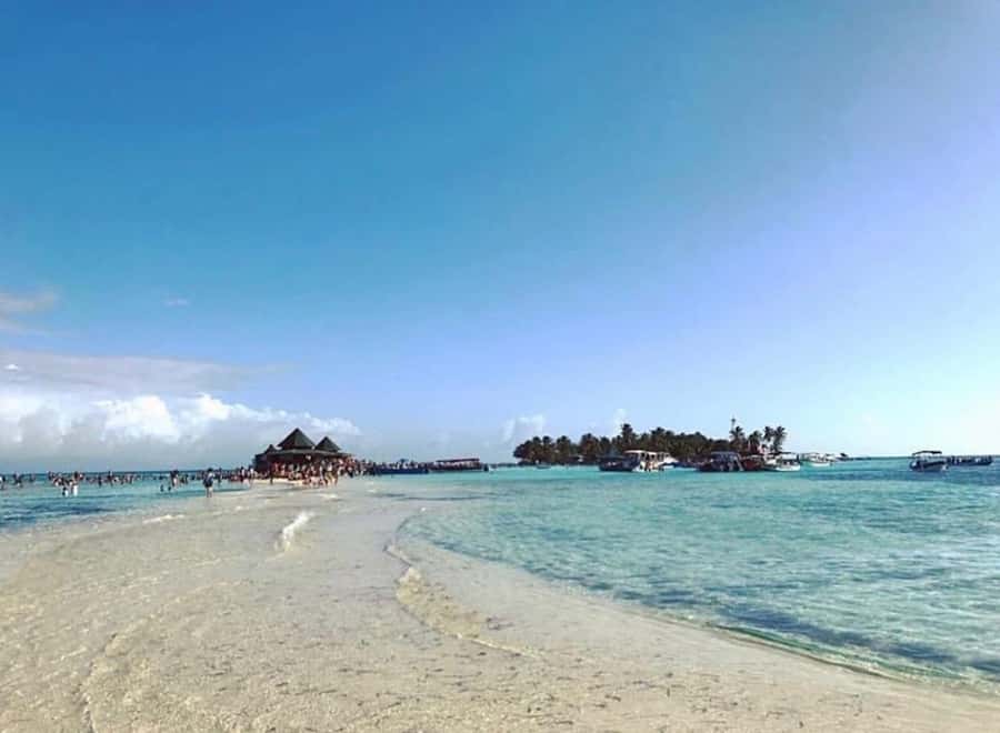 SAN ANDRES: BOAT TRANSFER + JOHNNY CAY - The speedboat transfer from Muelle de la policia