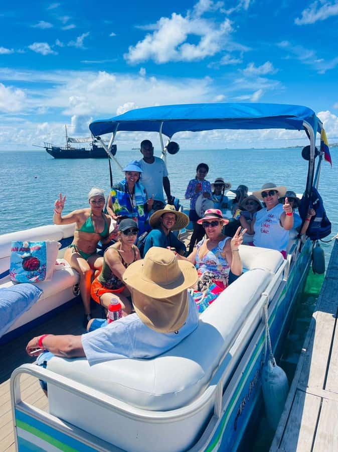 SAN ANDRES: FULL DAY SHARED PONTOON TOUR - The price and value: $43 per person and what you really get