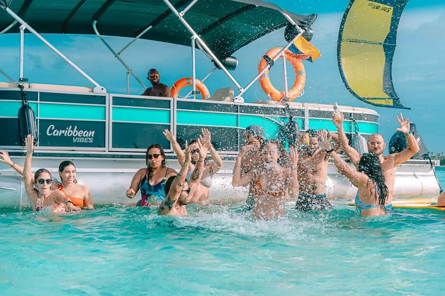 San Andres Island Tour In Shared Pontoon - Meeting Marina Toninos and finding Kelly without stress